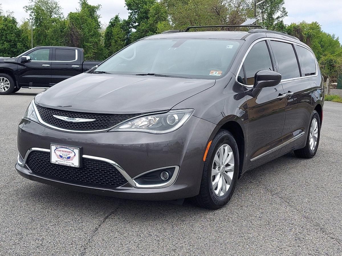 2017 CHRYSLER PACIFICA Woodbury New Jersey 08096