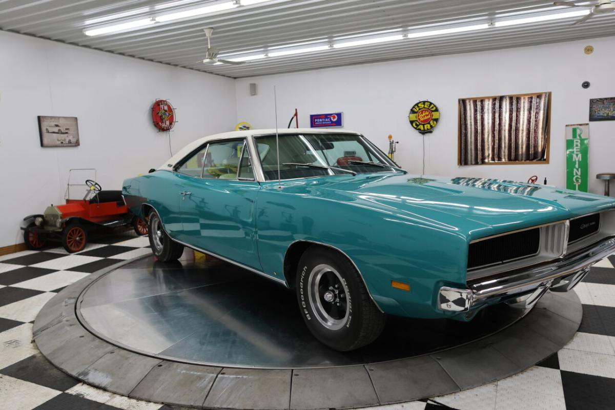 1969 DODGE CHARGER