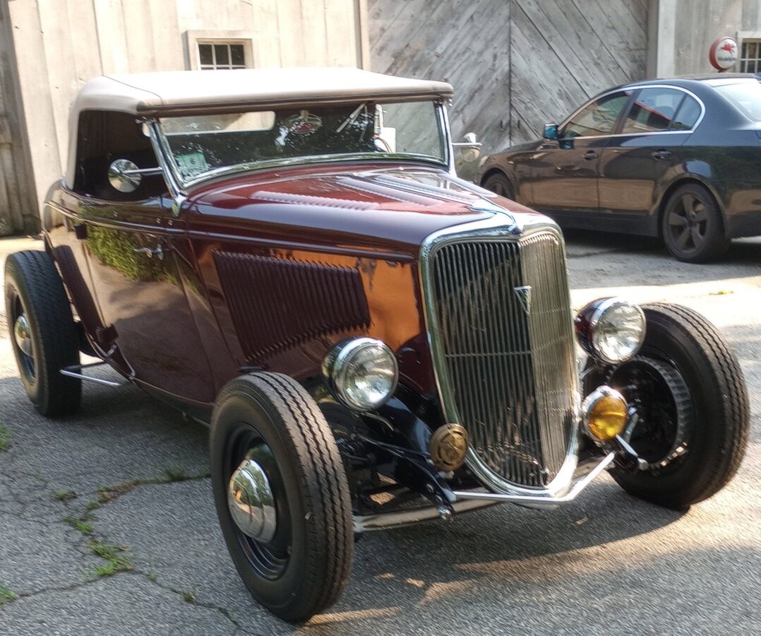 1934 Ford Roadster - Photo 4