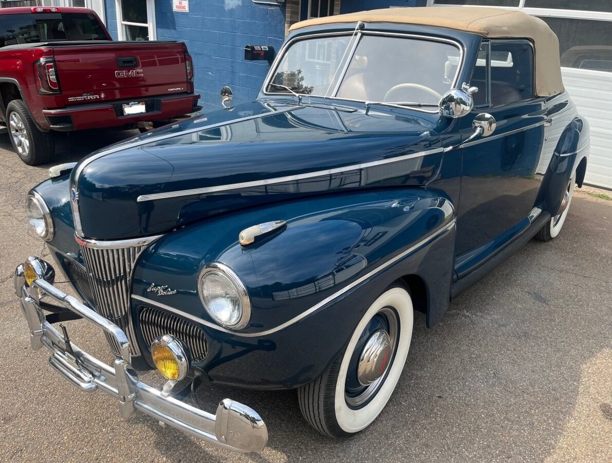 1941 Ford Super Deluxe Convertible - Photo 2