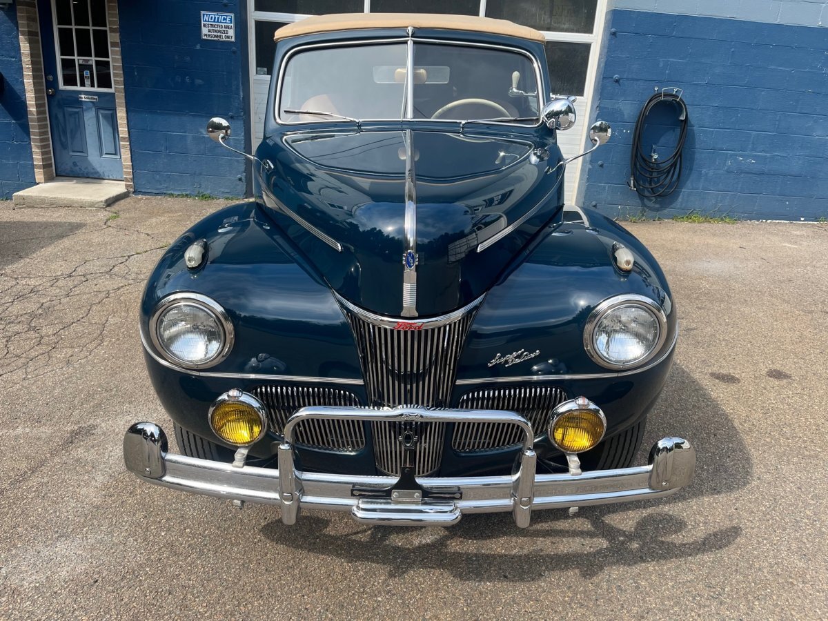 1941 Ford Super Deluxe Convertible - Photo 4