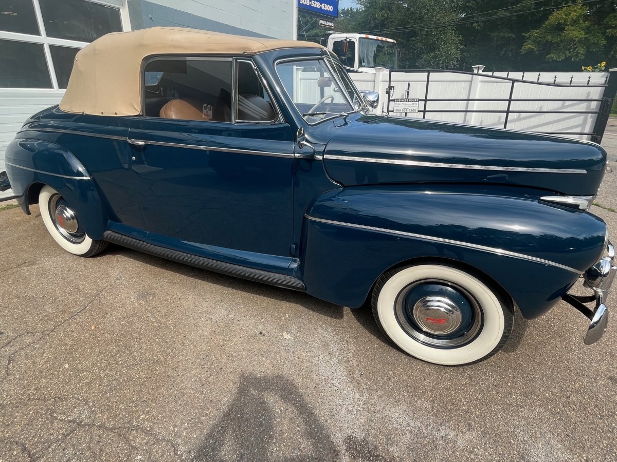 1941 Ford Super Deluxe Convertible - Photo 14