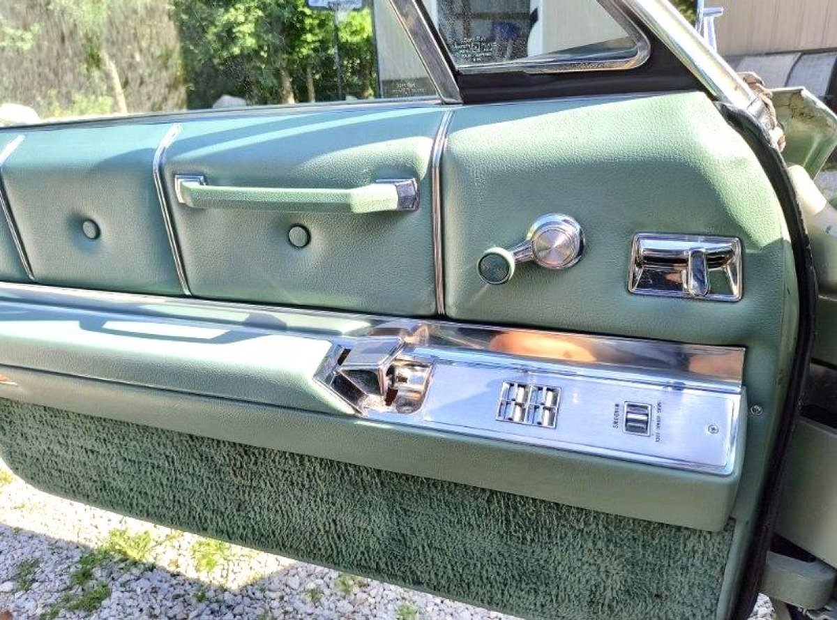 1967 Cadillac DeVille - Photo 18