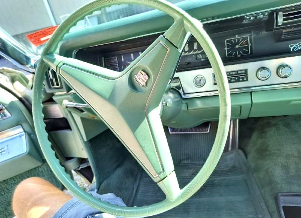 1967 Cadillac DeVille - Photo 23