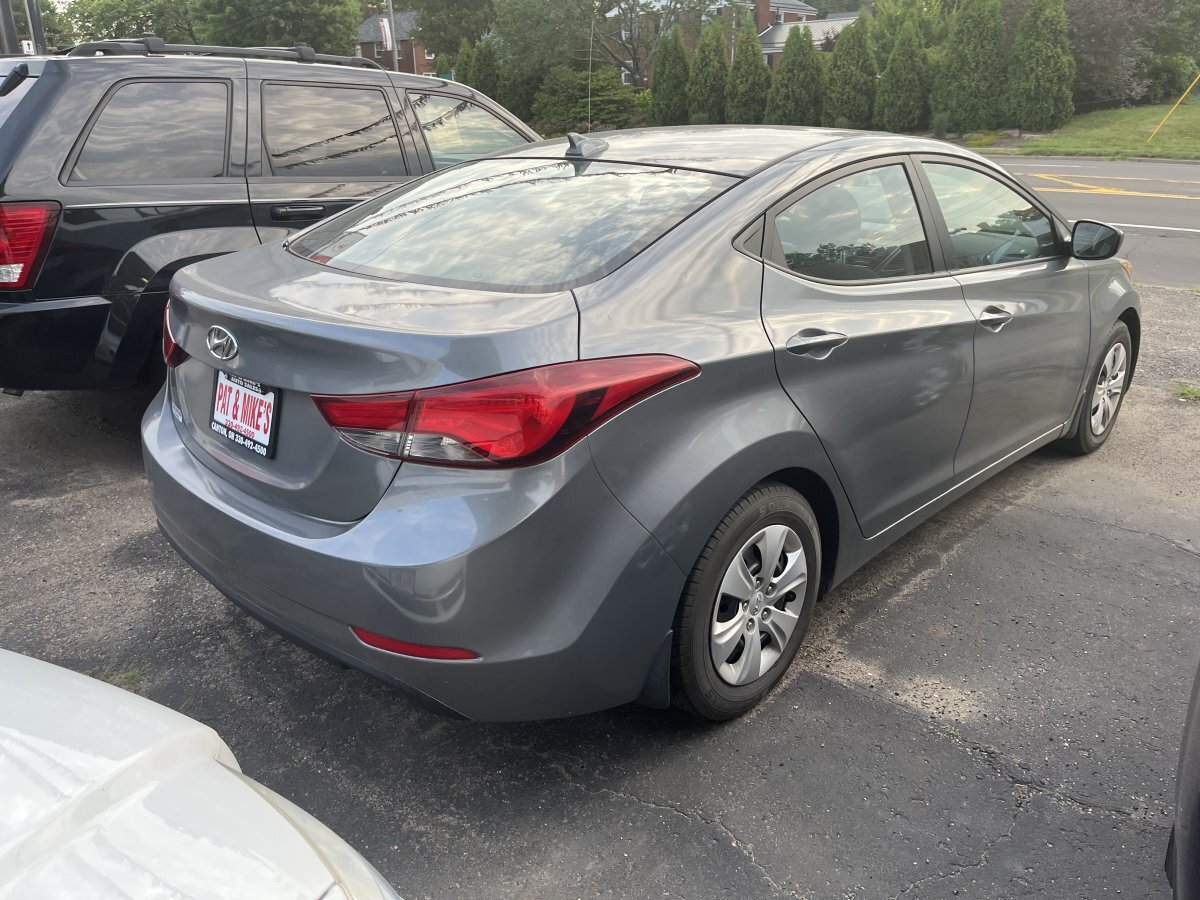 2016 HYUNDAI ELANTRA SE 6AT for sale in Canton, OH