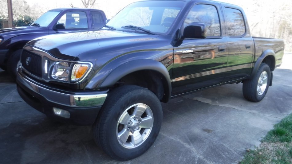 2001 TOYOTA TACOMA SR5 CREW CAB 4X4 V6 TRD, OFF ROAD, 4 DOOR in Milford, OH