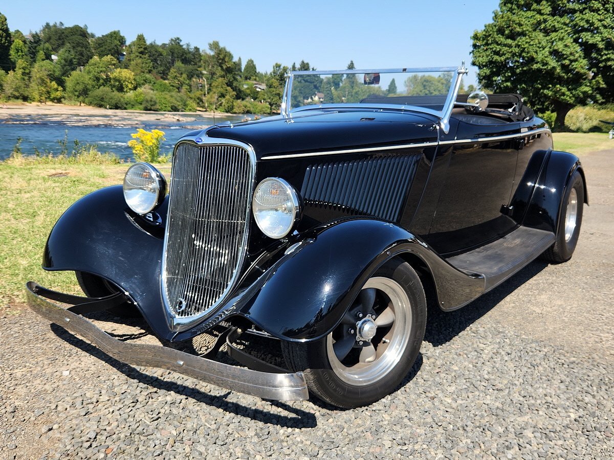 1934 Ford 2 Door Roadster Gibbons Body Replica in Eugene, OR