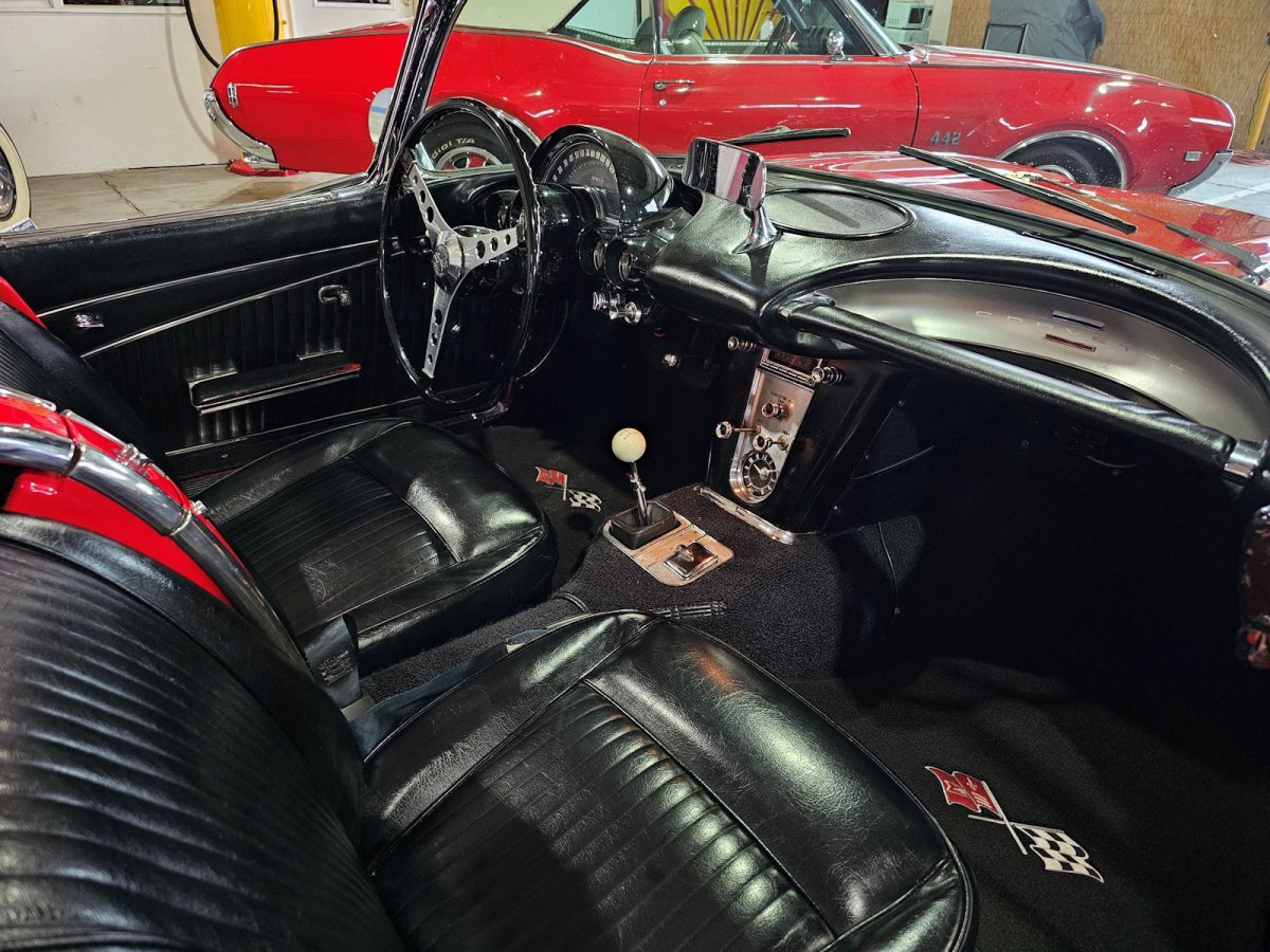 1962 Chevrolet Corvette Roadster - Photo 