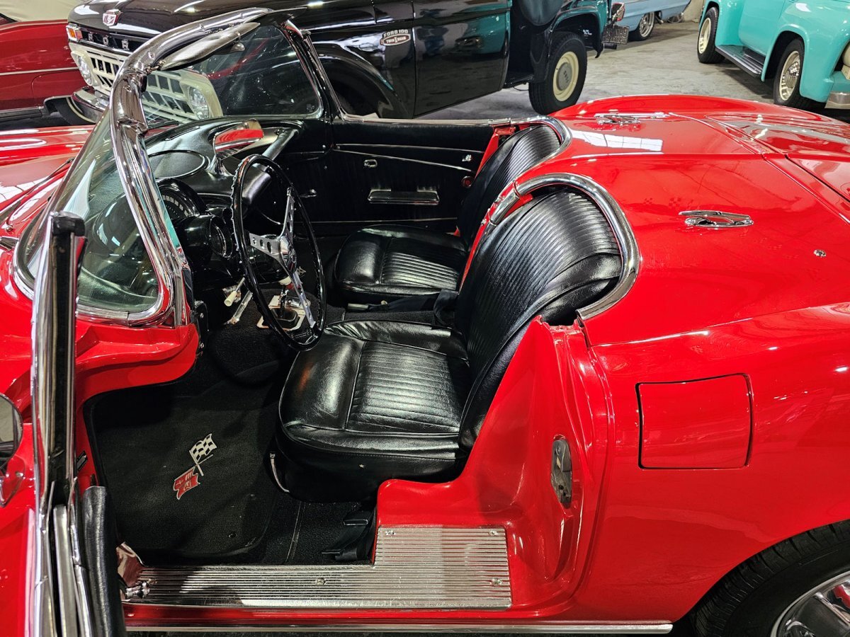 1962 Chevrolet Corvette Roadster - Photo 