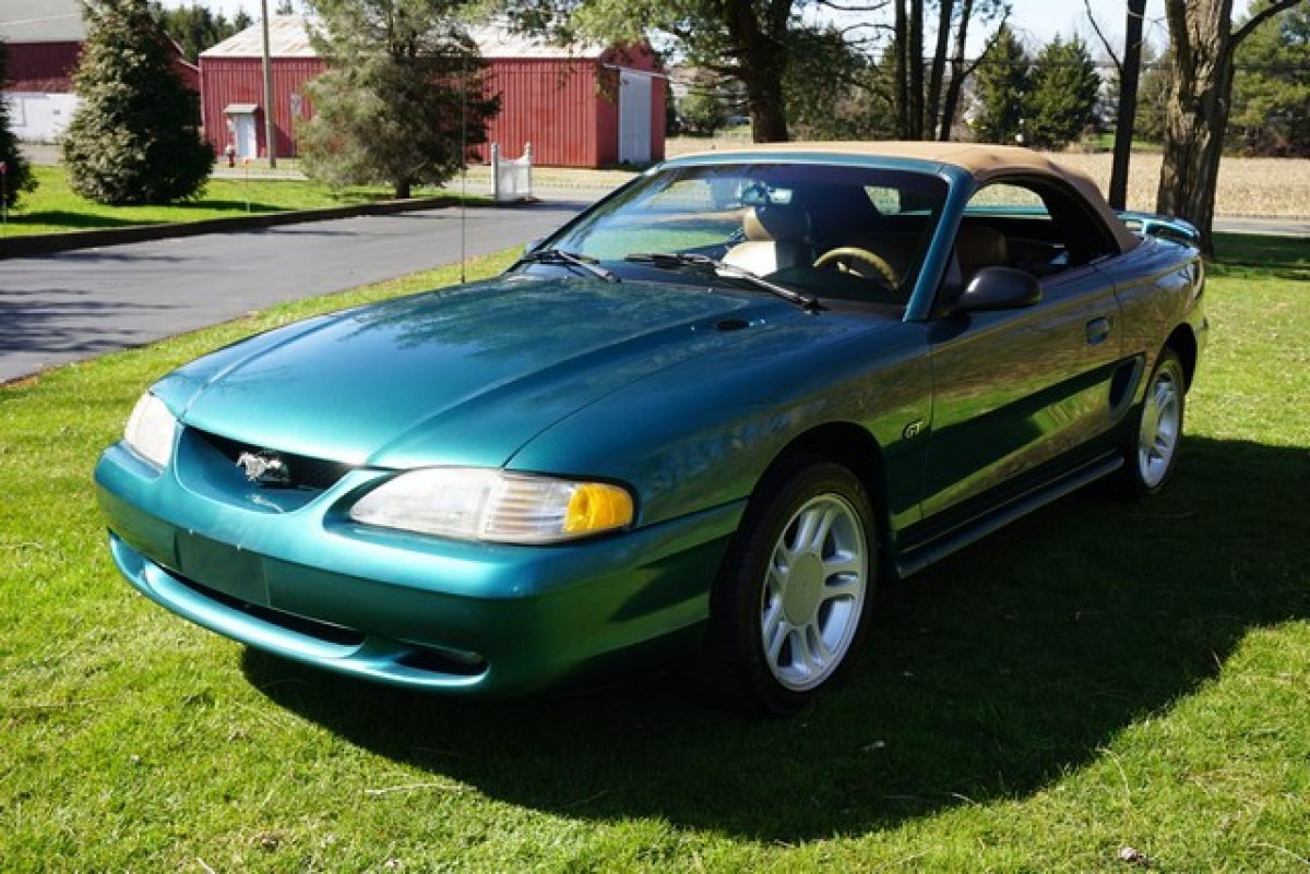 1996 Ford MUSTANG GT CONVERTIBLE MAGNIFICENT GARAGE KEPT COND, 65,560 PAMPERED MILES MECH&COSMETICALLY ++++ - Photo 2