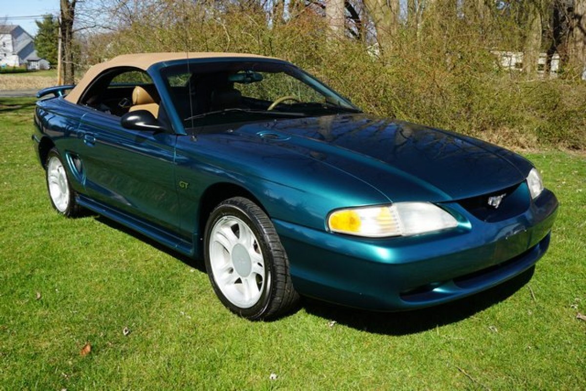 1996 Ford MUSTANG GT CONVERTIBLE MAGNIFICENT GARAGE KEPT 8