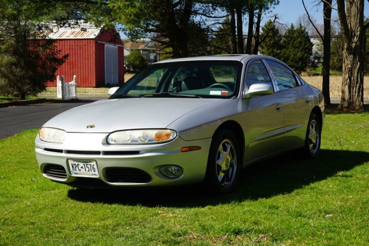 2003 OLDSMOBILE AURORA RARE MARVREOLUS CAR WITH ONLY 78,764 PAMPER GARAGE KEPT MILES WITH EVERY OPTION&SUPERB CONDITIOIN - Photo 2