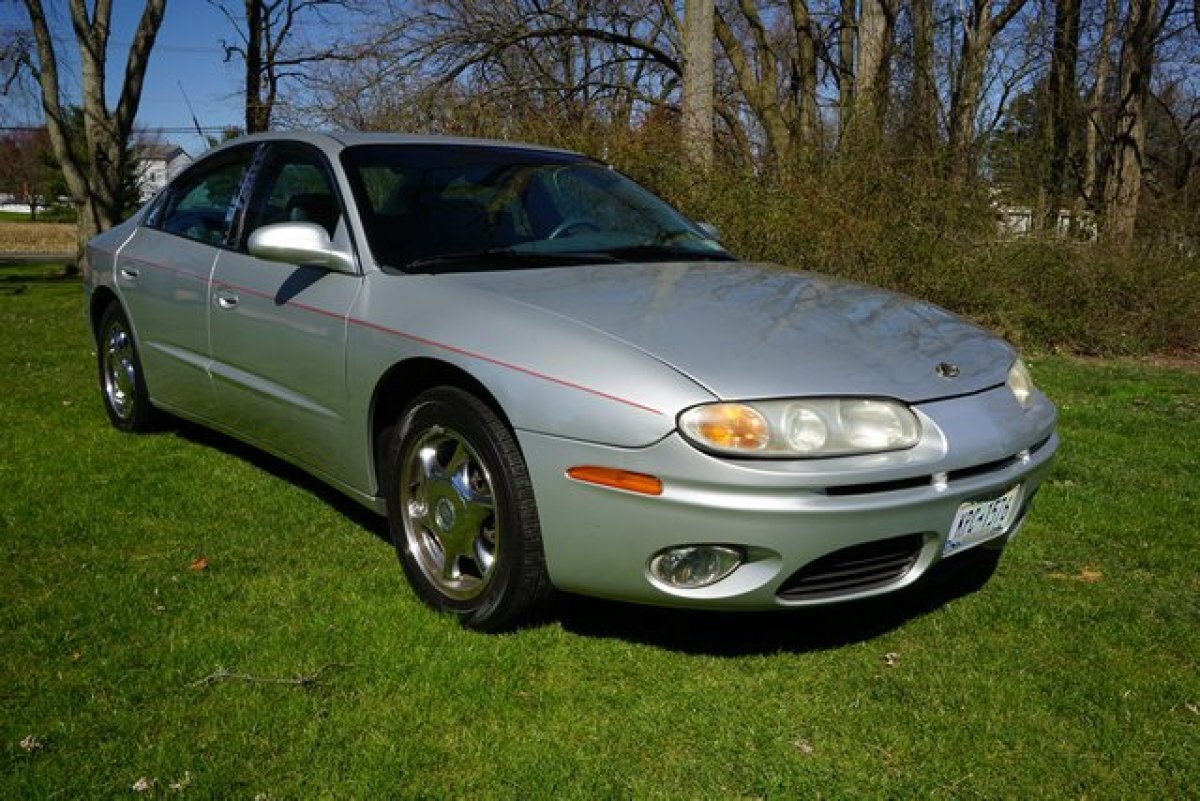 2003 OLDSMOBILE AURORA RARE MARVREOLUS CAR WITH ONLY 78,764 PAMPER GARAGE KEPT MILES WITH EVERY OPTION&SUPERB CONDITIOIN - Photo 4
