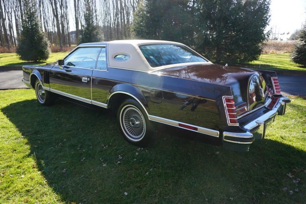 1978 LINCOLN MARK V BILL BLASS EDITION SHOWING 24,210 MILES, FULLY EQUIPED WITH ALL OPTIONS EX DRIVEING CAR - Photo 5