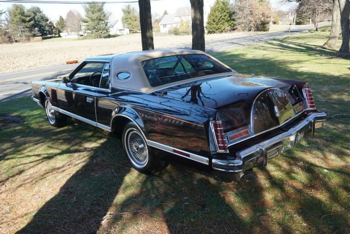 1978 LINCOLN MARK V BILL BLASS EDITION SHOWING 24,210 MILES, FULLY EQUIPED WITH ALL OPTIONS EX DRIVEING CAR - Photo 8