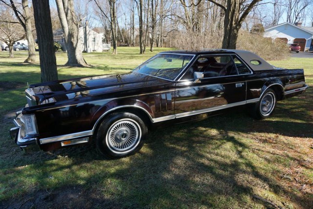 1978 LINCOLN MARK V BILL BLASS EDITION SHOWING 24,210 MILES, FULLY EQUIPED WITH ALL OPTIONS EX DRIVEING CAR - Photo 10