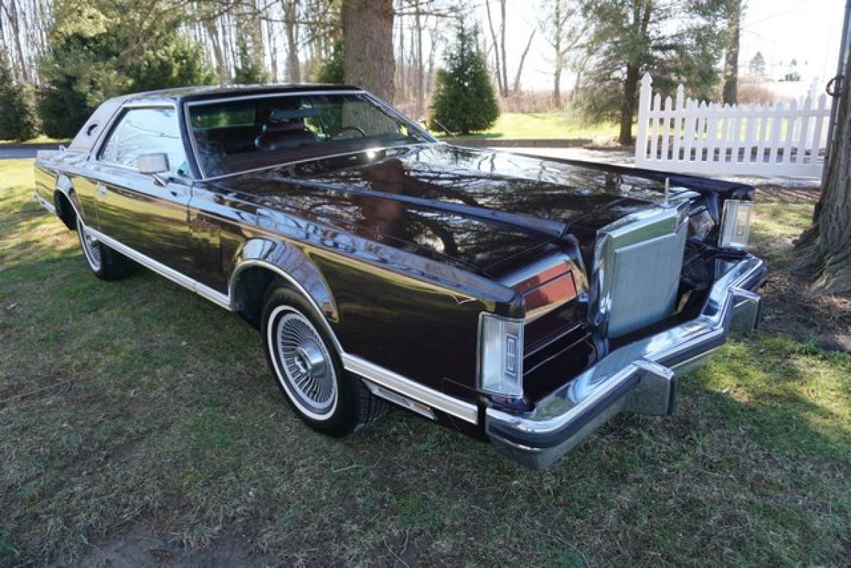1978 LINCOLN MARK V BILL BLASS EDITION SHOWING 24,210 MILES, FULLY EQUIPED WITH ALL OPTIONS EX DRIVEING CAR - Photo 13