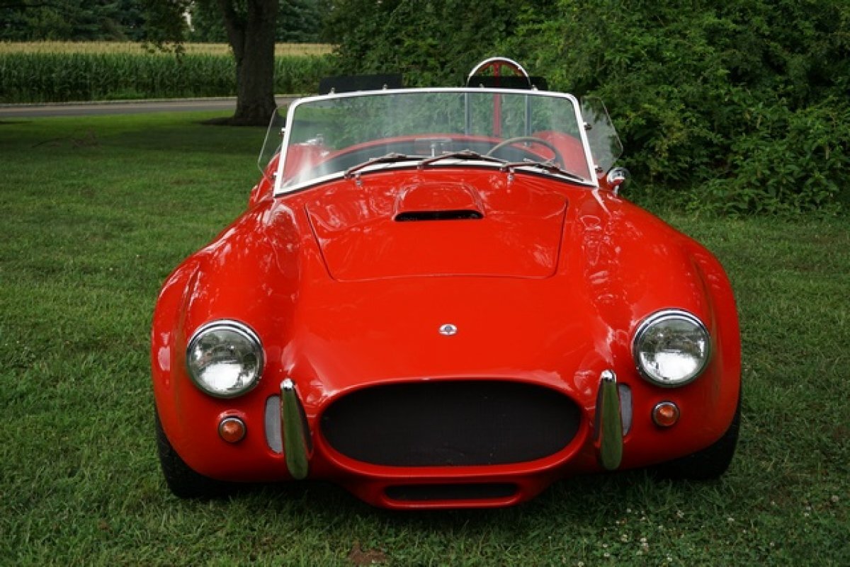 1965 SHELBY COBRA COBRA REPLICA STUNNING APPEARENCE EXHILERATING TO DRIVE LARGE INTERIOR MANY OPTIONS - Photo 9
