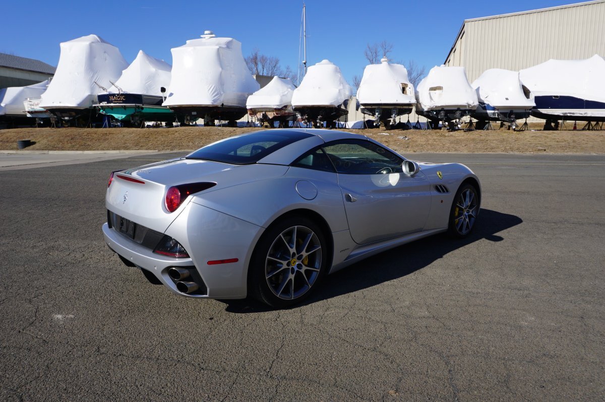 2013 Ferrari California - Photo 9