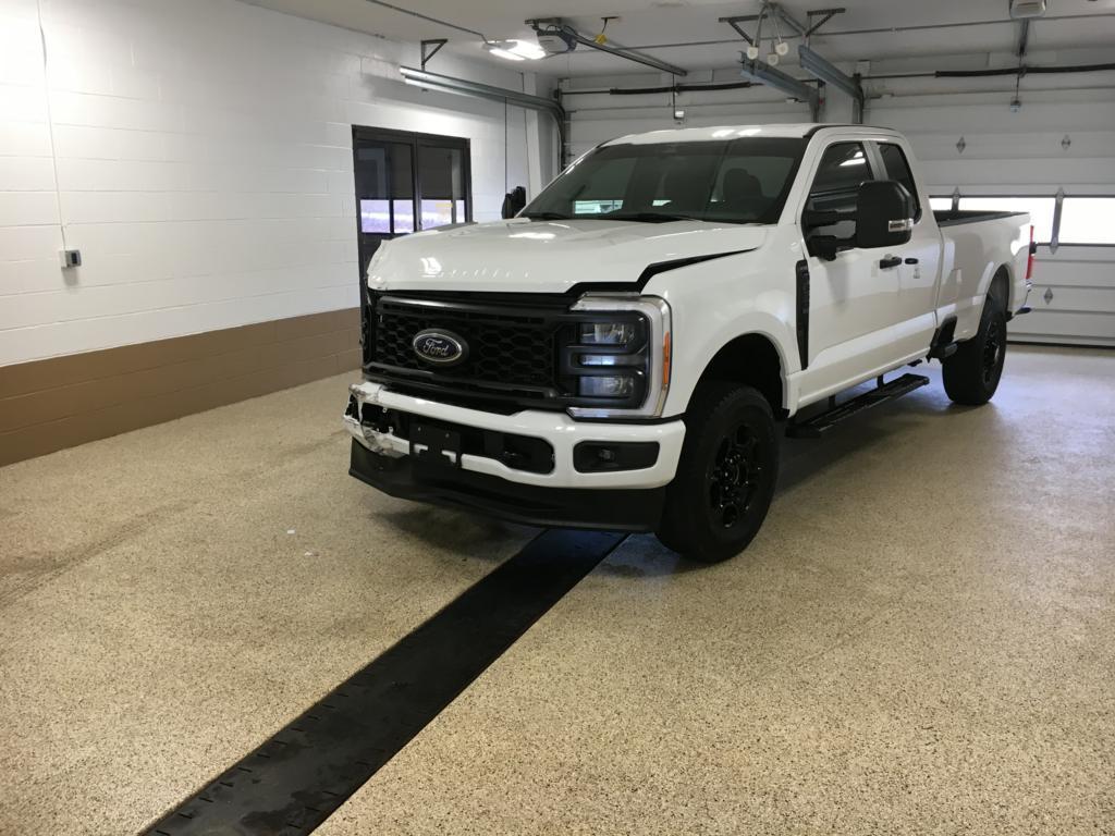 2023 FORD F-350 SD